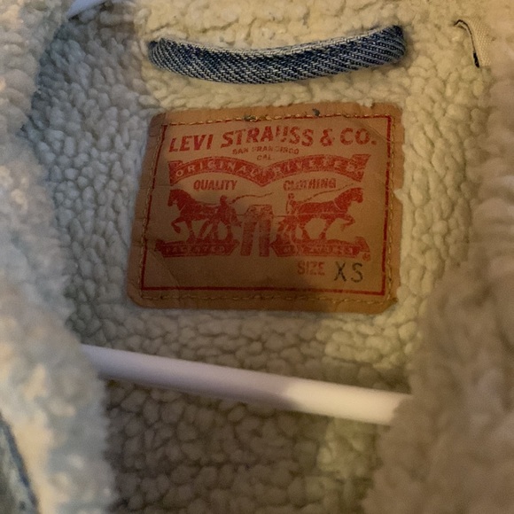 Levi’s Sherpa jean jacket - Picture 2 of 4